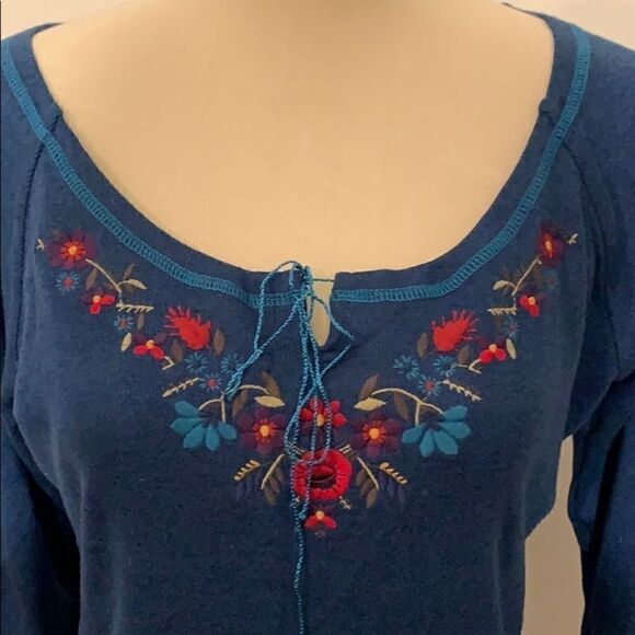 Carol Little PM tee  - Picture 2 of 4